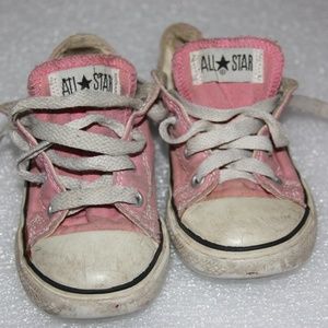 pink chuck Taylor's